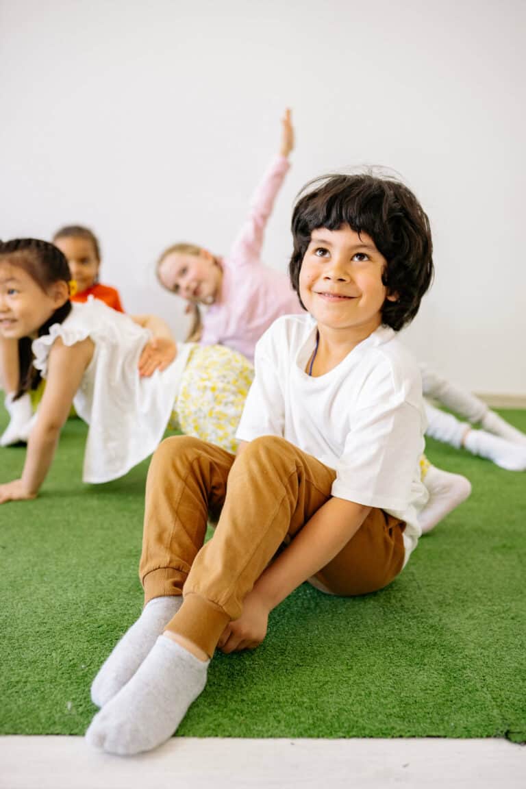 children in group occupational therapy