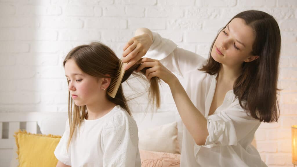 tips brushing childs hair